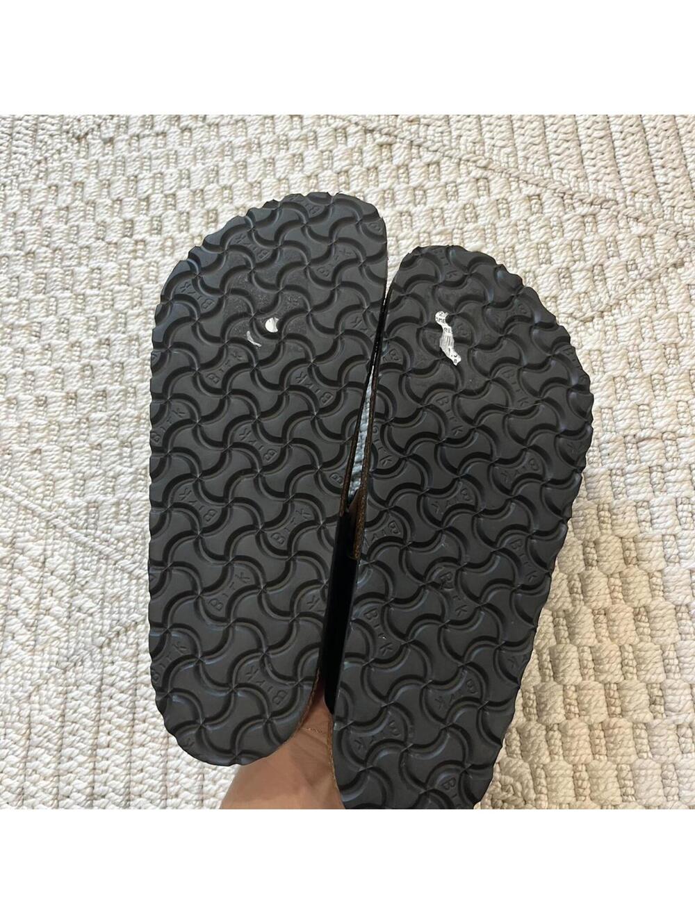 Birkenstock Gizeh Flower Sandals in Black - Picture 9 of 9